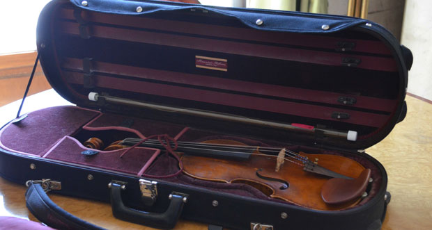 Украдена виолина вредна неколико стотина хиљада евра враћена власнику